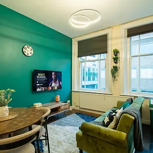 https://hallam-sleek-1double-2single-bed.yorkshirehotels.net