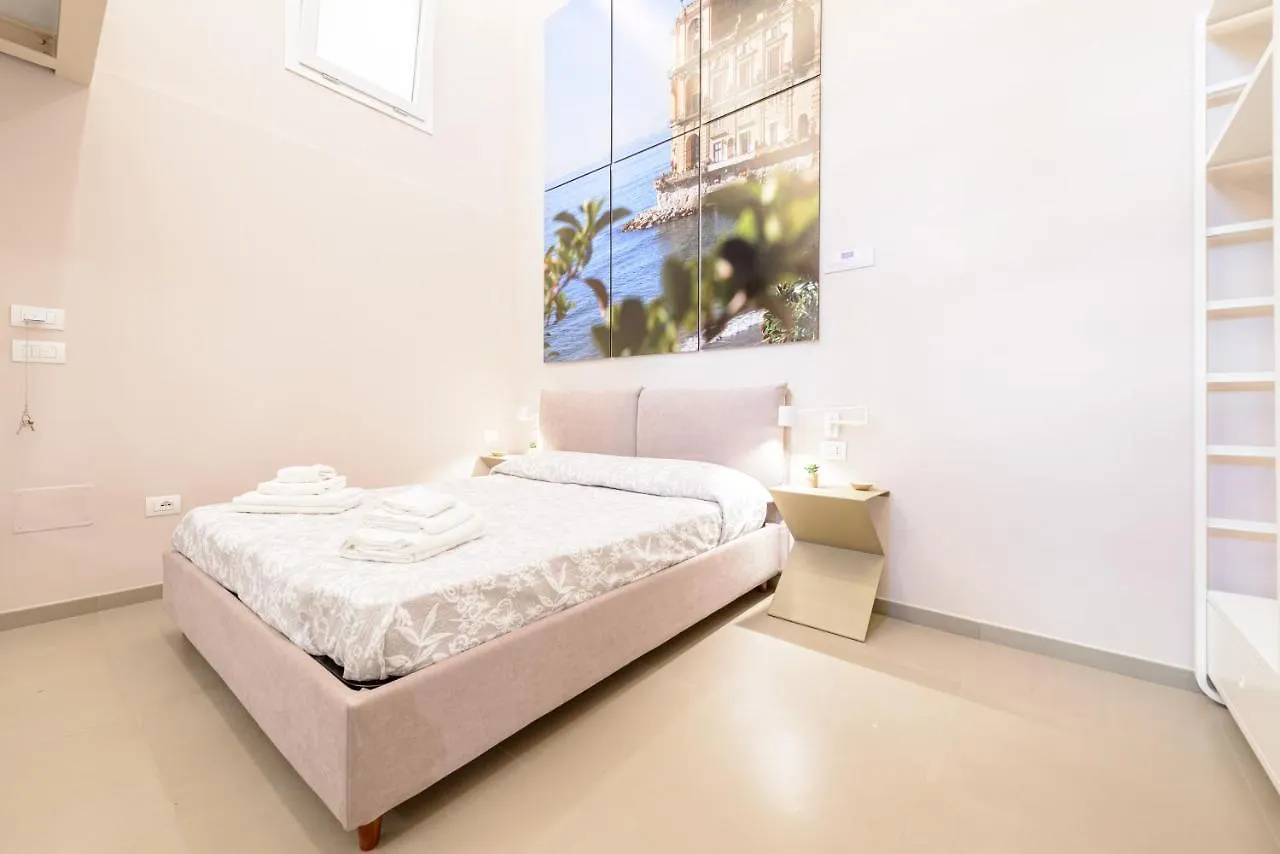 Dimorart Design Accomodations In Napoli 0*, Nápoles