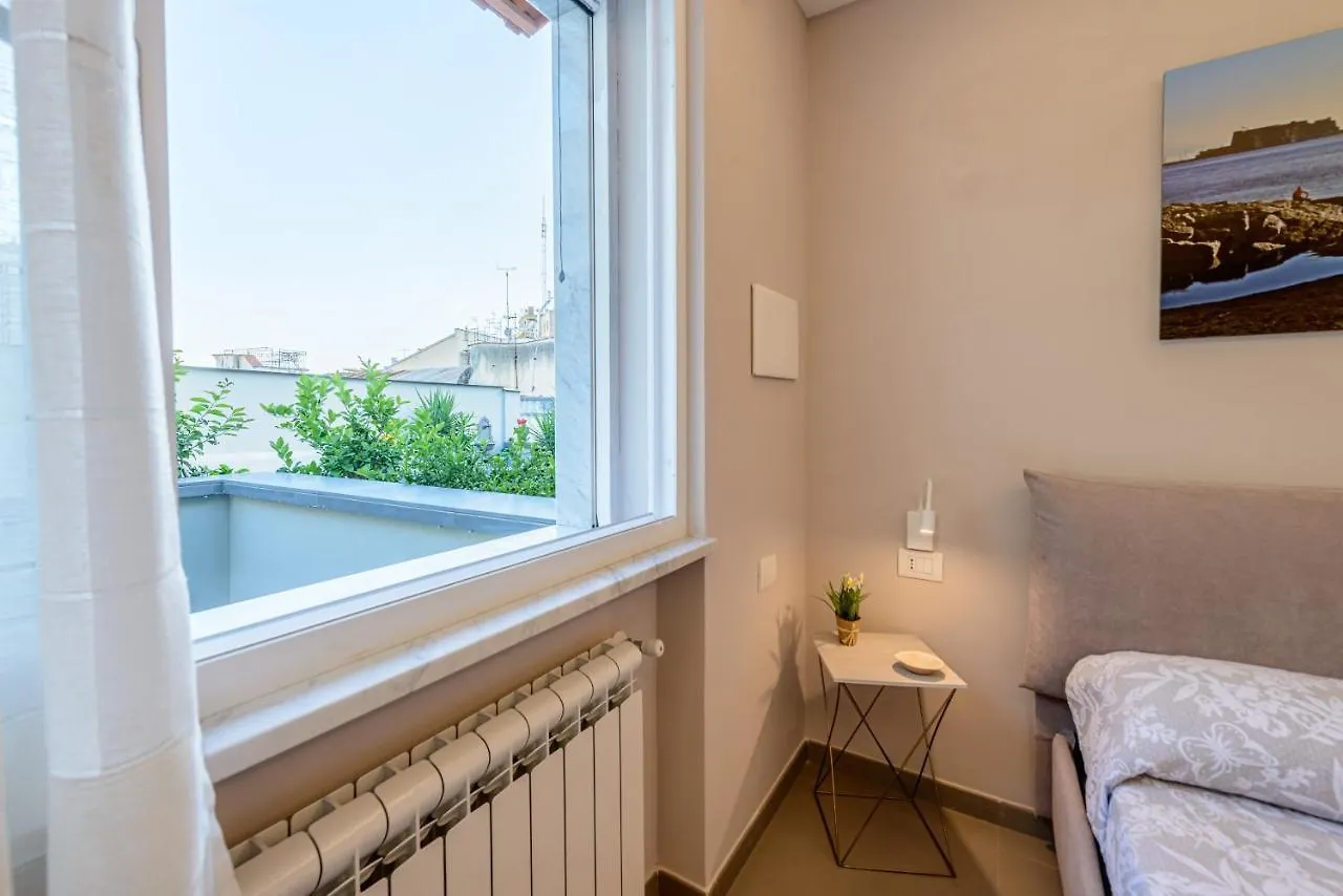 Apartamento Dimorart Design Accomodations In Napoli Italia