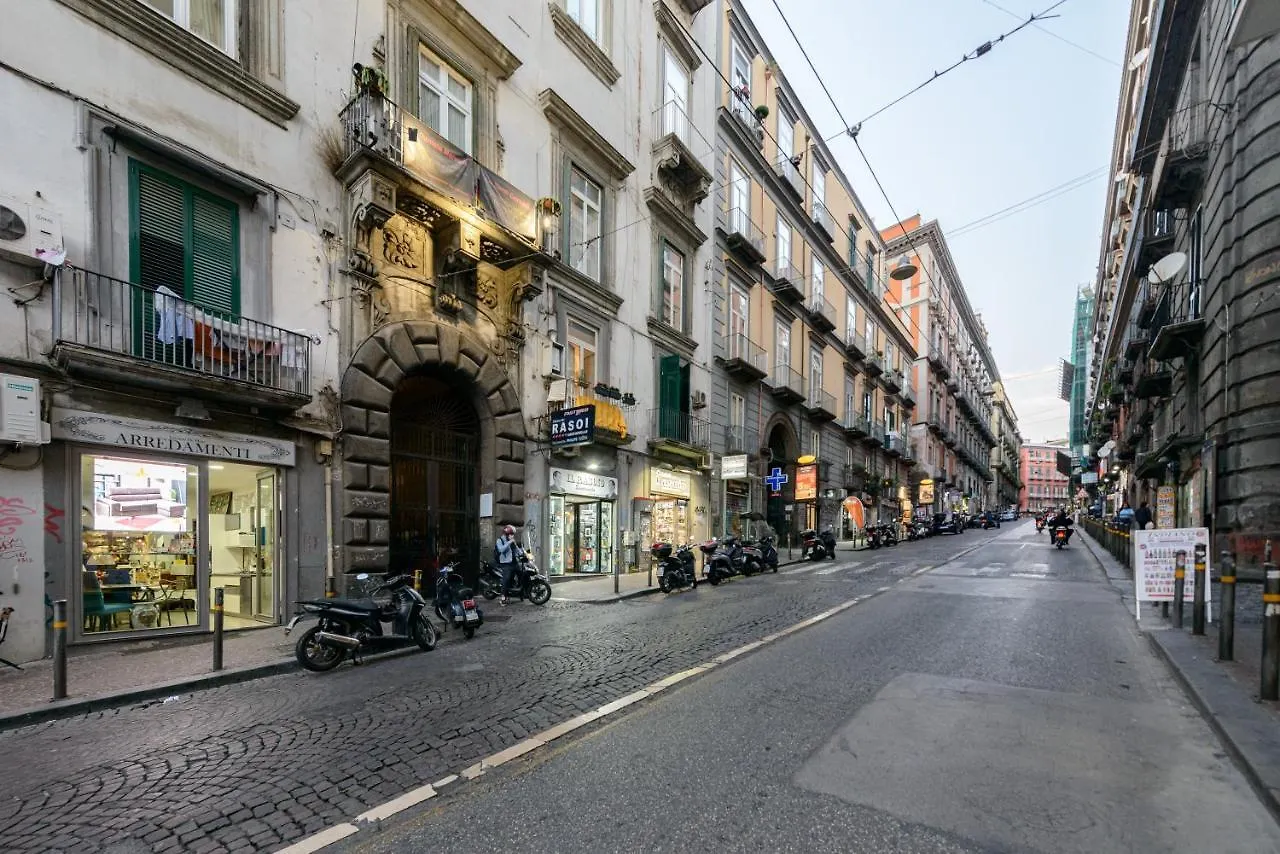 Apartamento Dimorart Design Accomodations In Napoli Italia