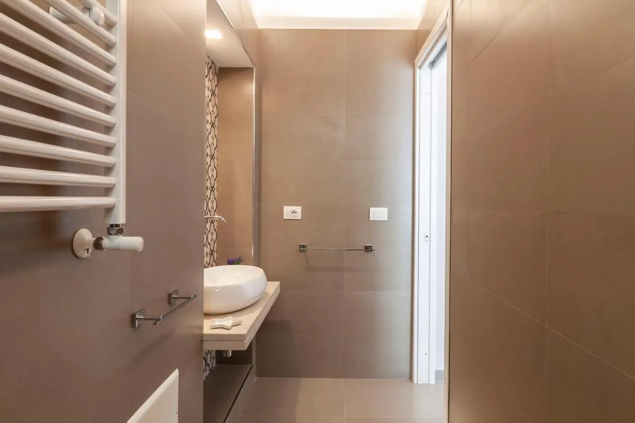 Dimorart Design Accomodations In Napoli Apartamento